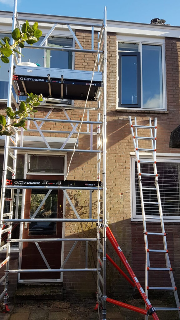 steiger en een lader uitgeklapt